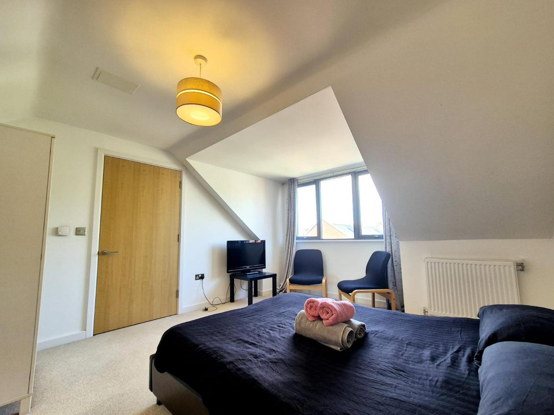 Explore London: 2 Bedroom House In Wood Green 외부 사진