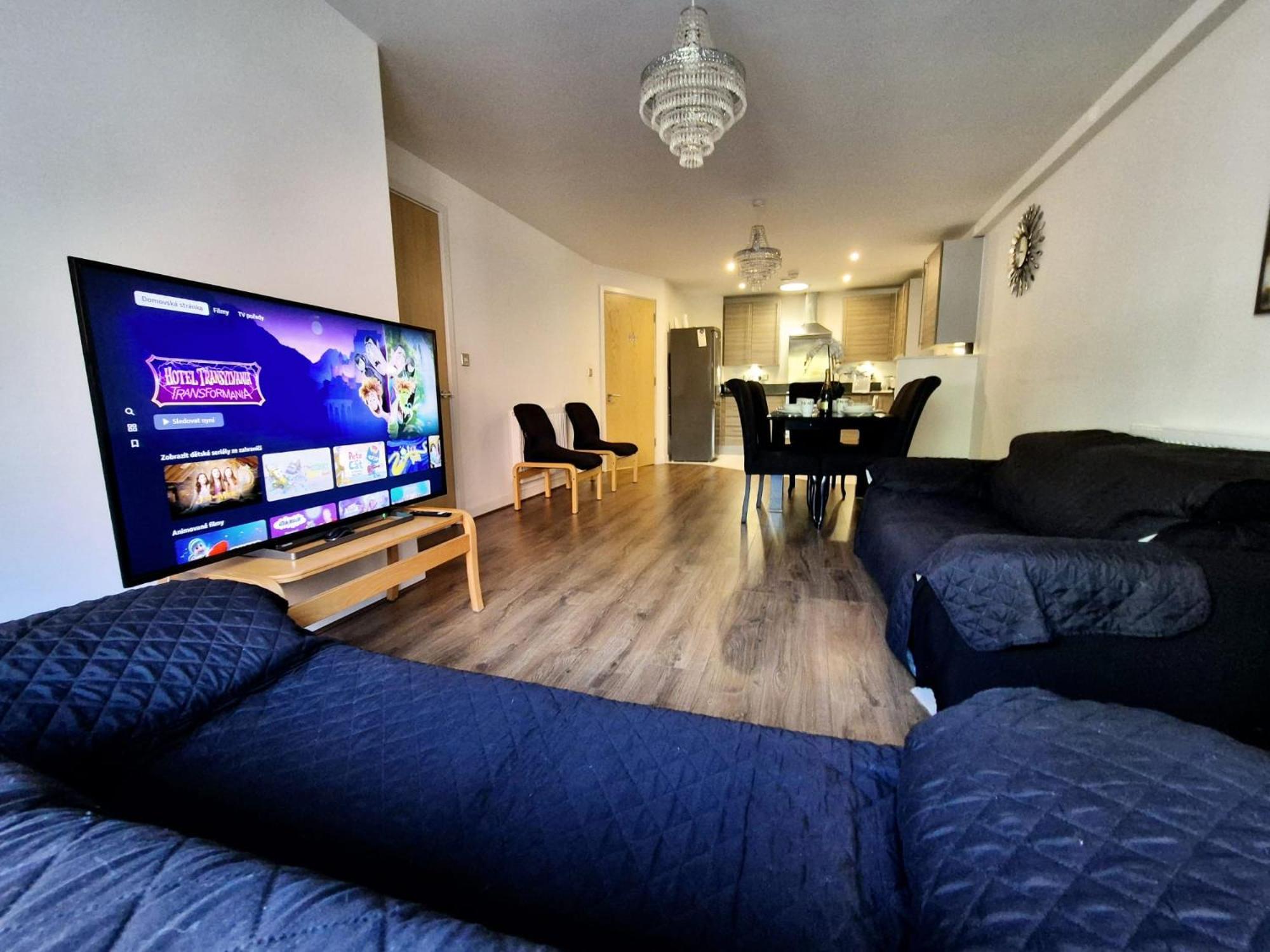 Explore London: 2 Bedroom House In Wood Green 외부 사진
